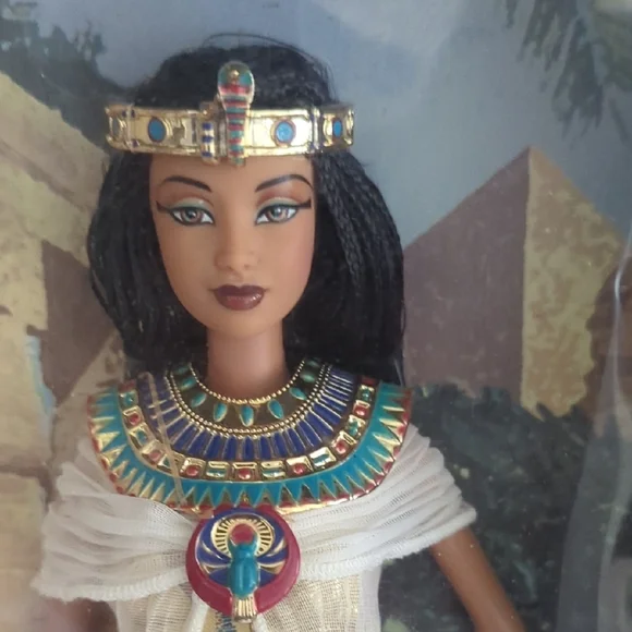 Barbie Princess of the Nile in White and Gold - Picture 6 of 12